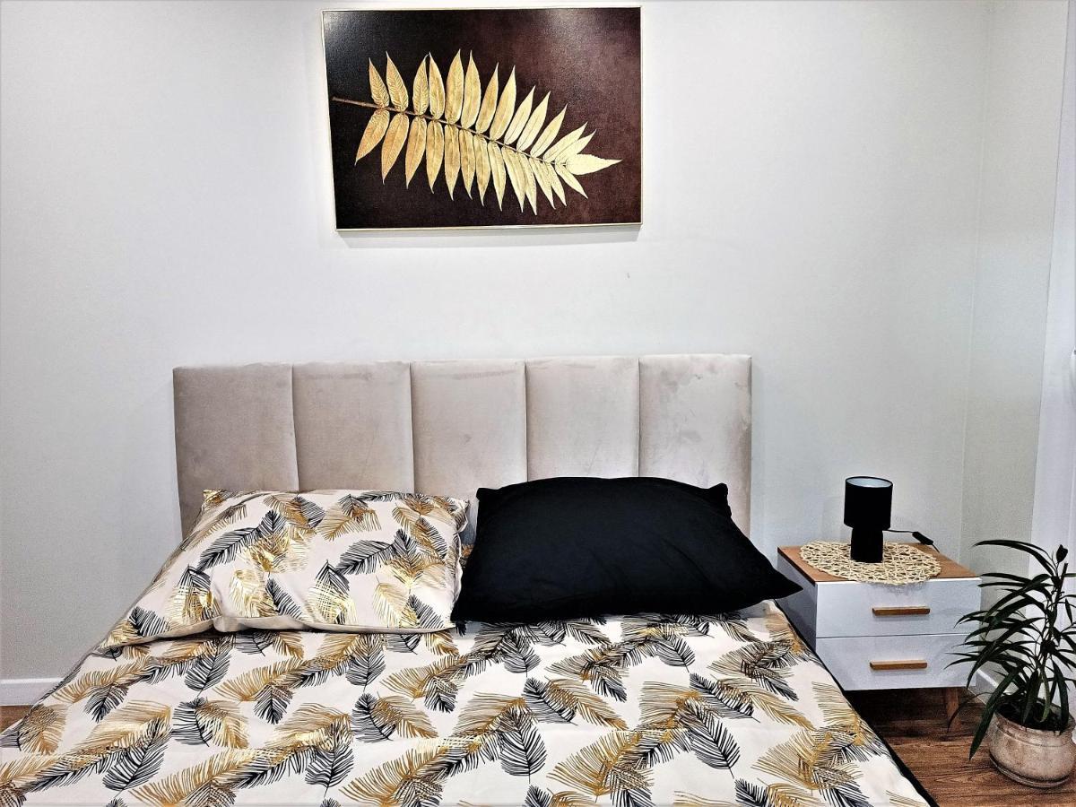 Apartament Przy Kopalni Srebra タルノフスキェ・グルィ エクステリア 写真